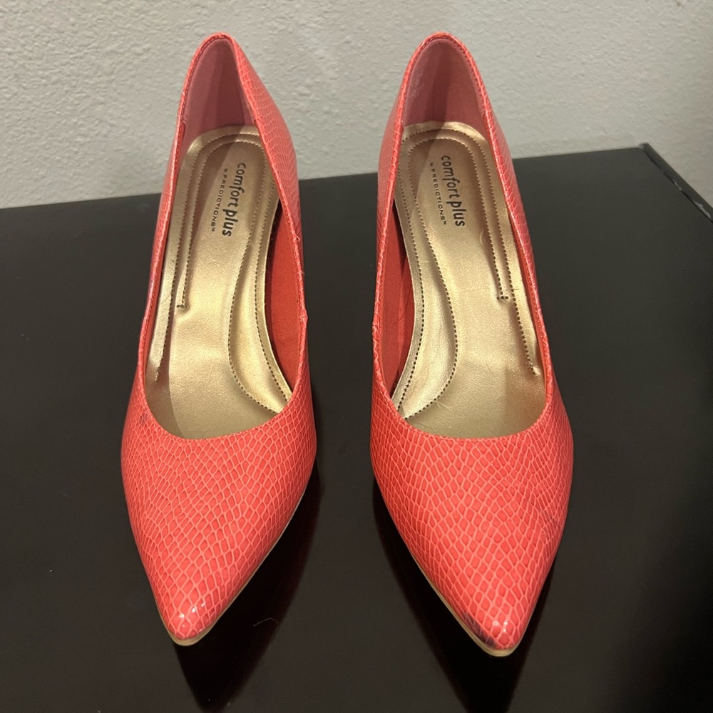 comfort plus by Predictions Coral Women's Pumps